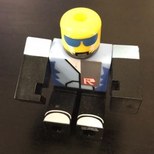 Meet your Posher, Costa